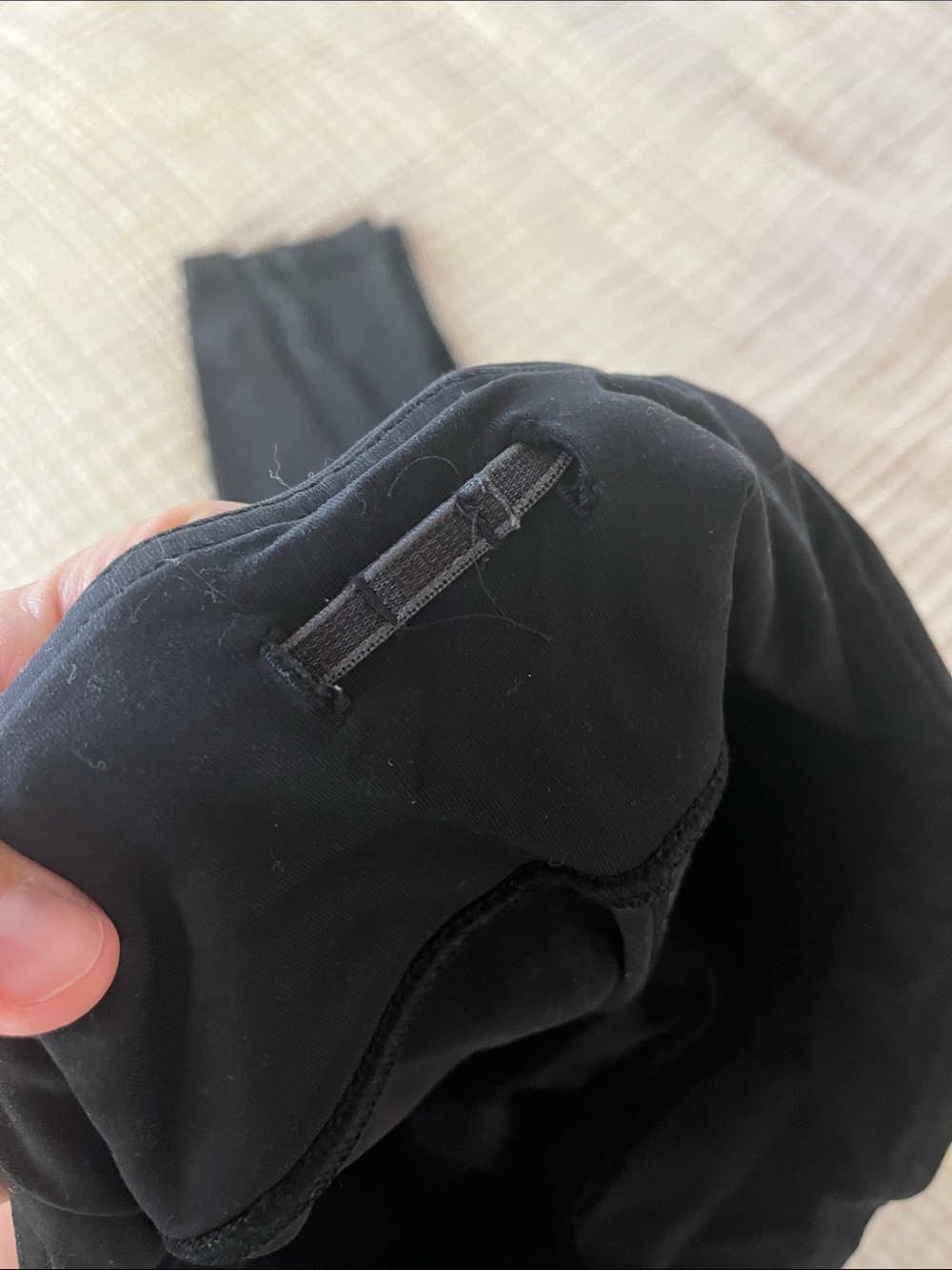 Lululemon Black Run Leggings (2012) - Picture 3 of 5
